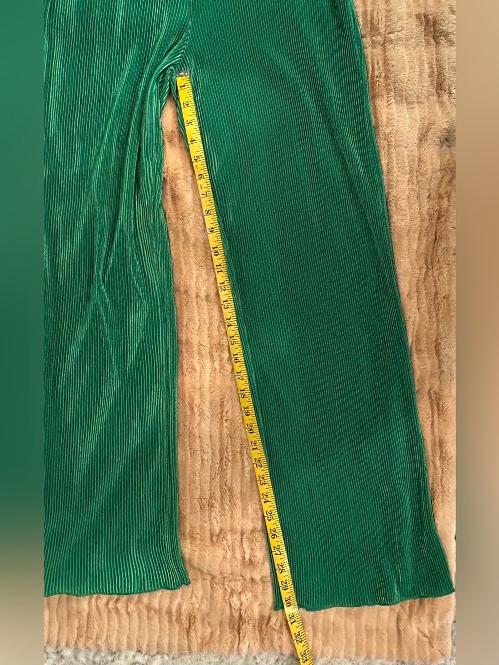 Green Sleeveless, Wide Leg Jumpsuit - Picture 9 of 9